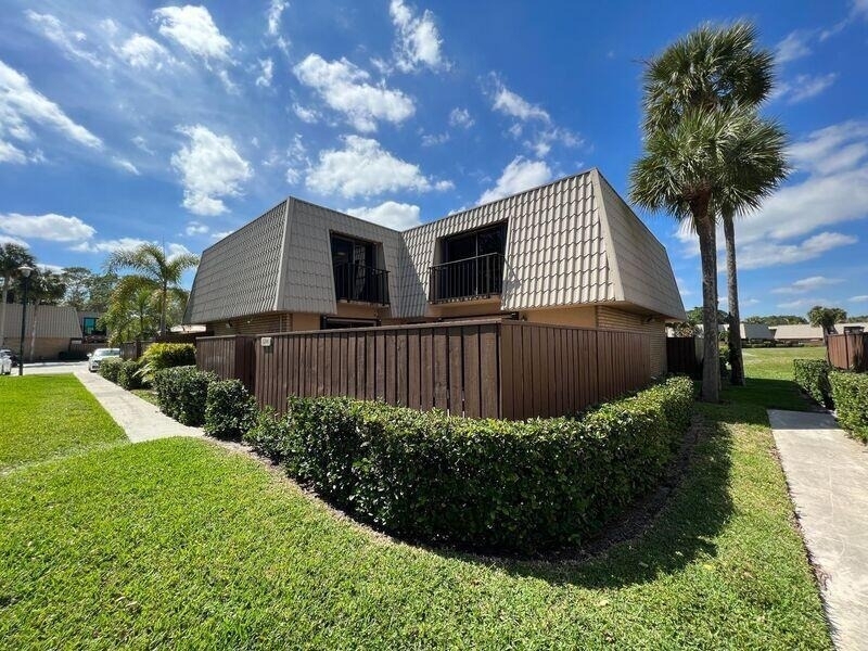 5714 57th Way - Photo 3
