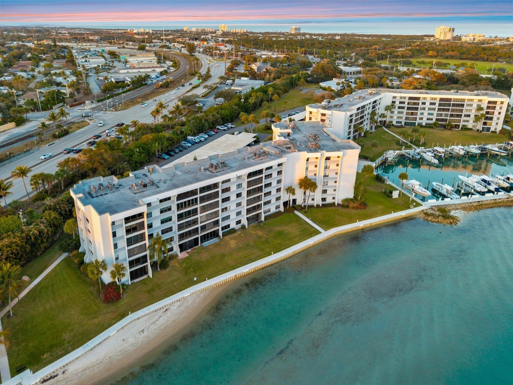 1648 Jupiter Cove Drive - Photo 40