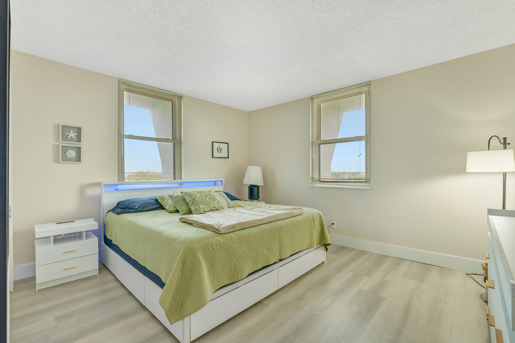 1648 Jupiter Cove Drive - Photo 33