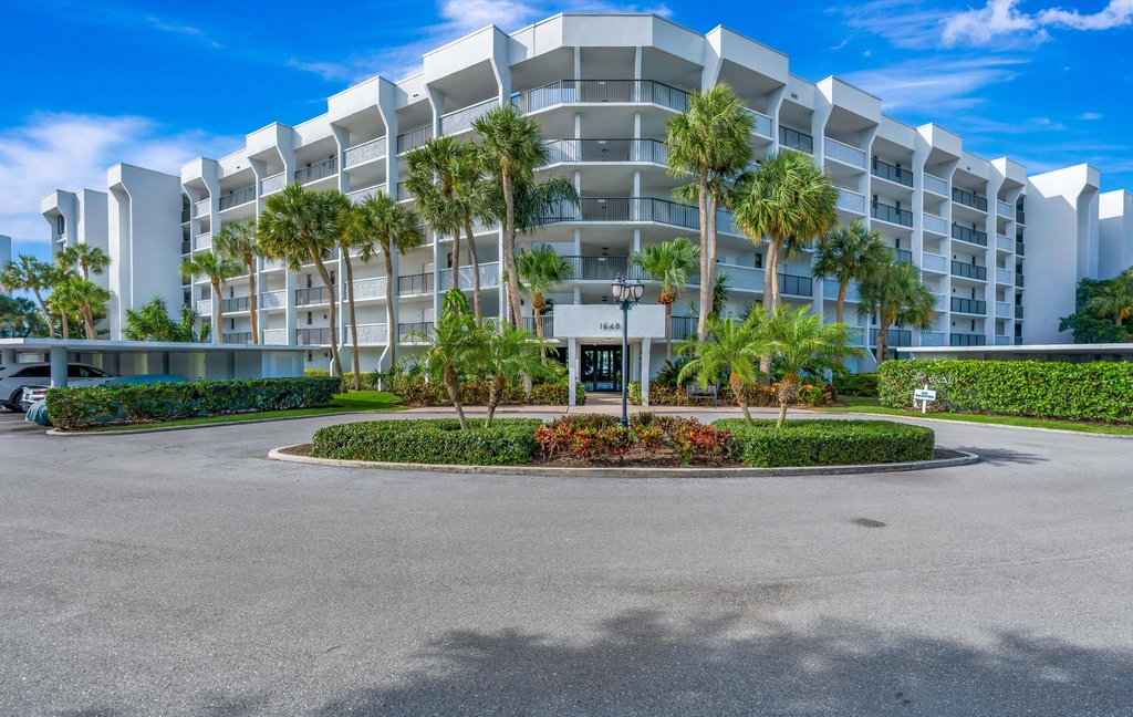 1648 Jupiter Cove Drive - Photo 2