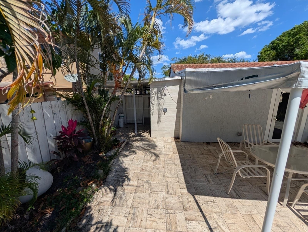 1629 Nw 5th Avenue - Photo 6