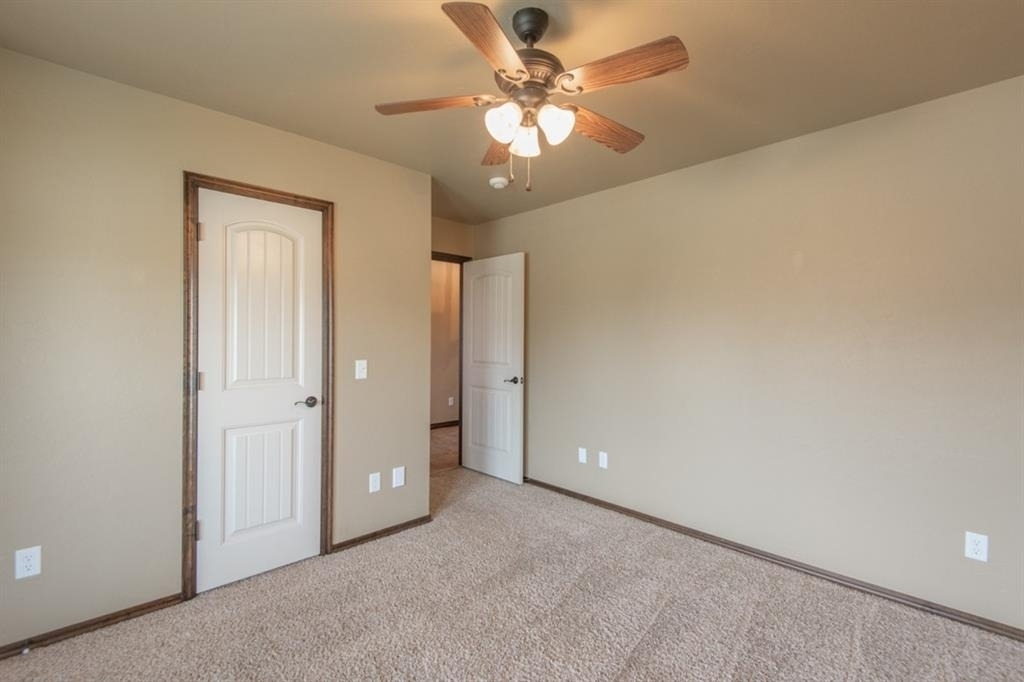 701 Lindsey Lane - Photo 2
