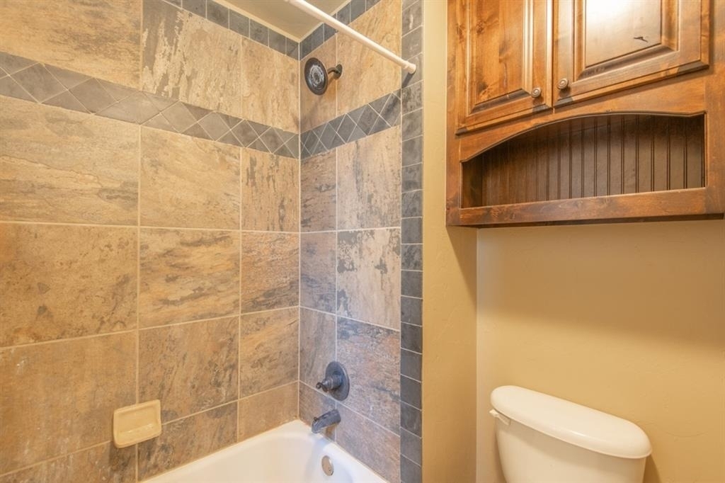 701 Lindsey Lane - Photo 5