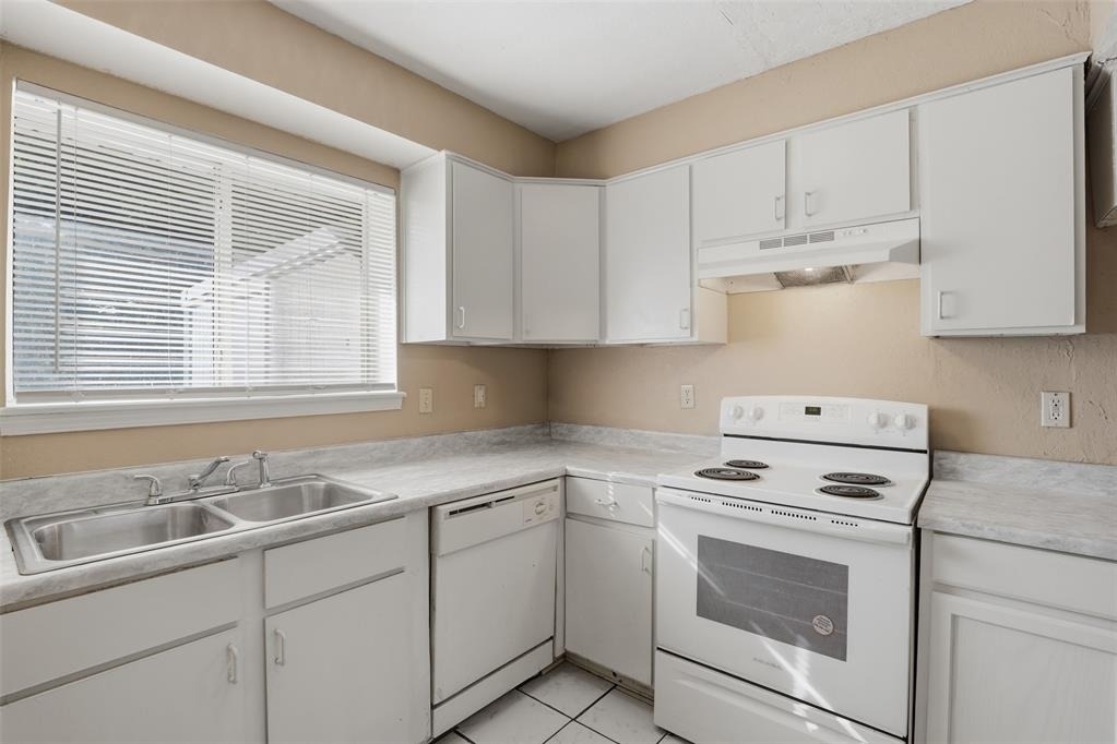 1628 Claudia Drive - Photo 12