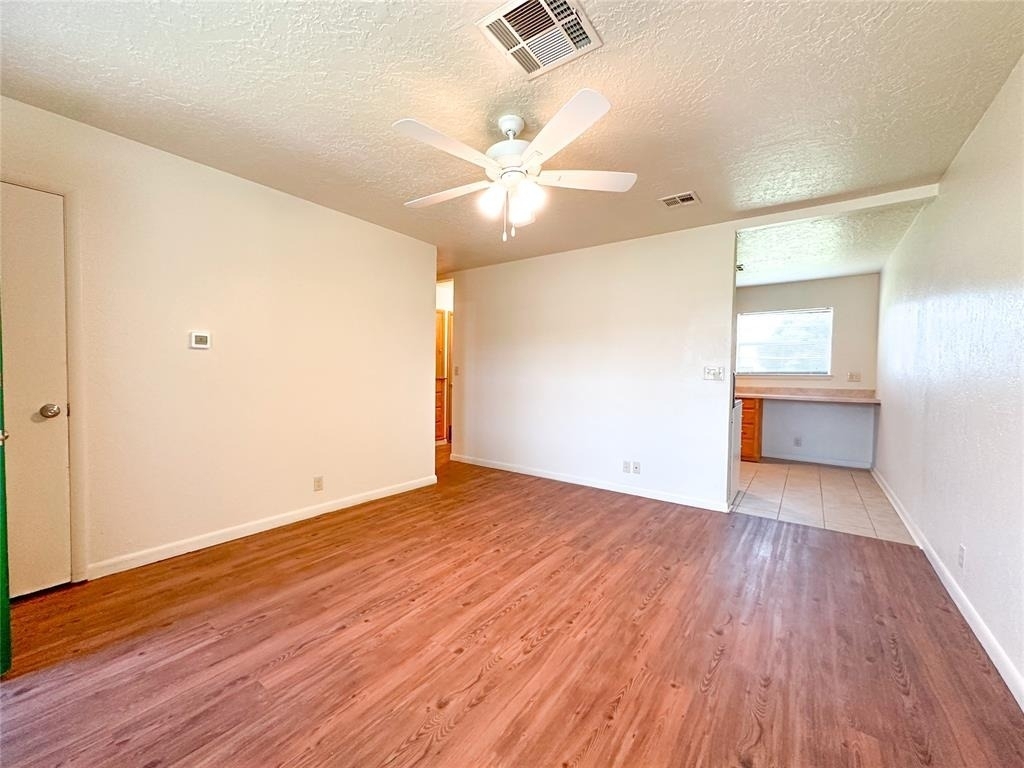 833 Owl Street - Photo 2