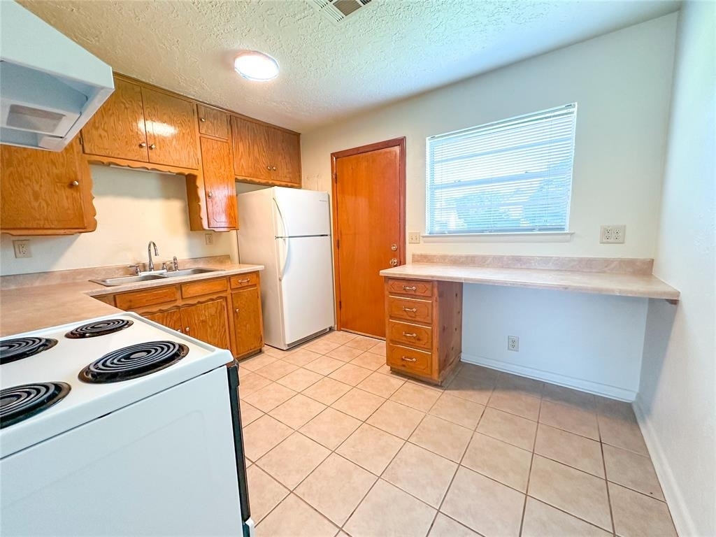 833 Owl Street - Photo 6
