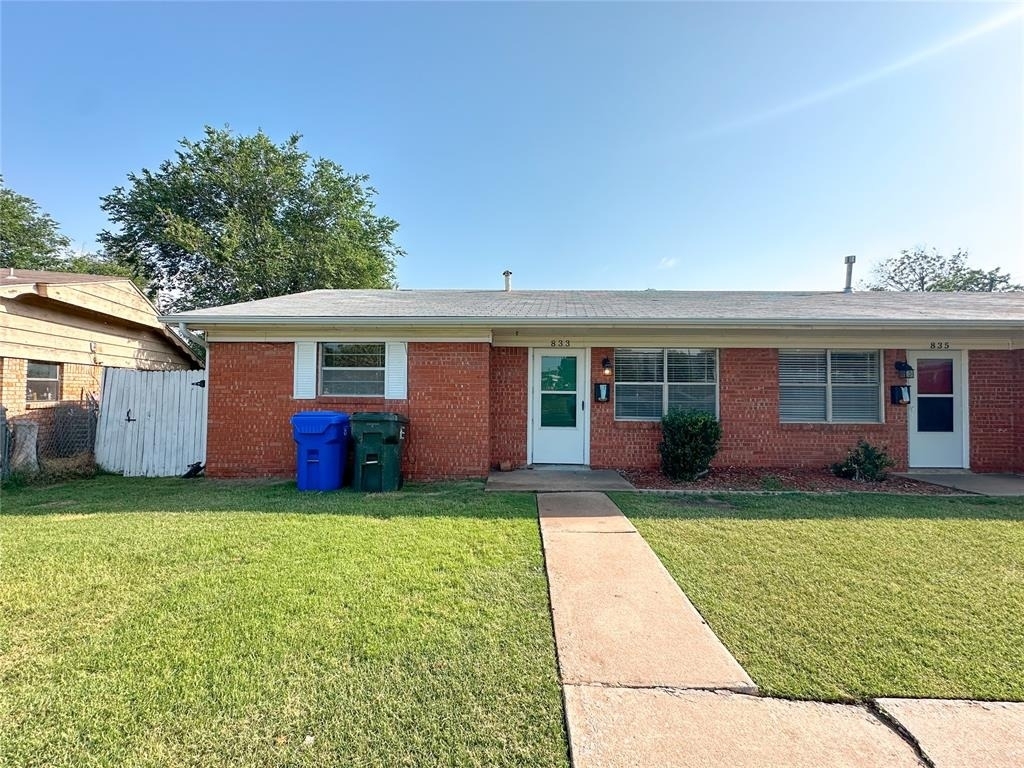833 Owl Street - Photo 1