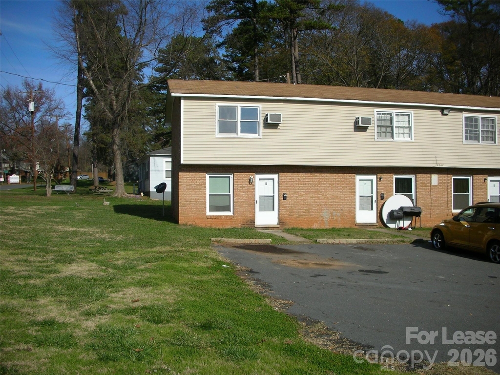 2667 Dr Carver Road - Photo 0