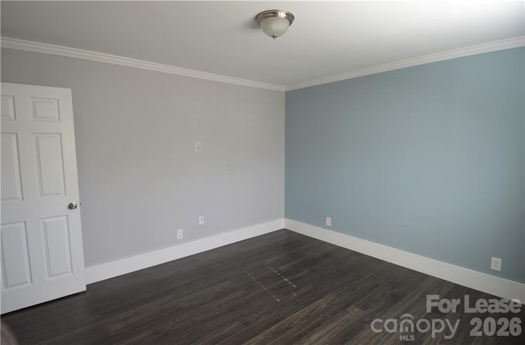 1020 Montford Drive - Photo 12