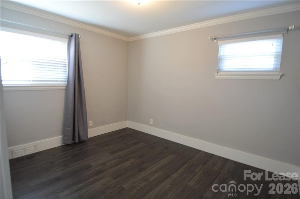 1020 Montford Drive - Photo 16