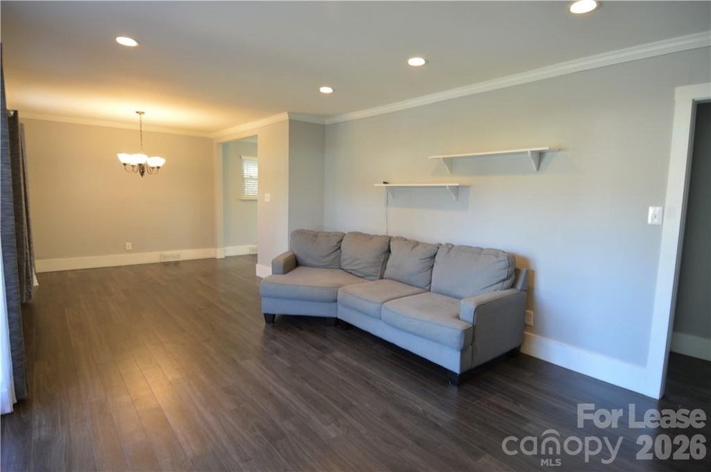 1020 Montford Drive - Photo 6
