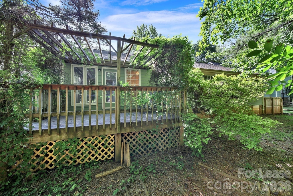 3421 Crescent Knoll Drive - Photo 27