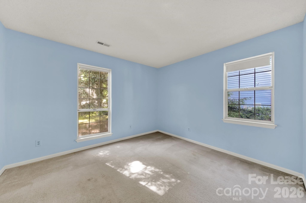 3421 Crescent Knoll Drive - Photo 23
