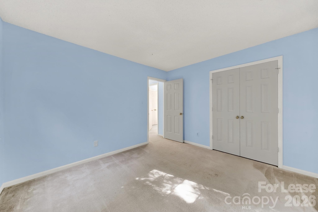 3421 Crescent Knoll Drive - Photo 24