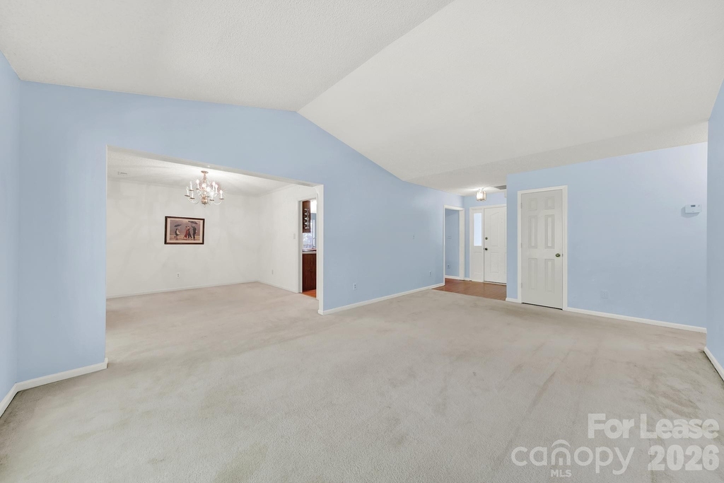 3421 Crescent Knoll Drive - Photo 13