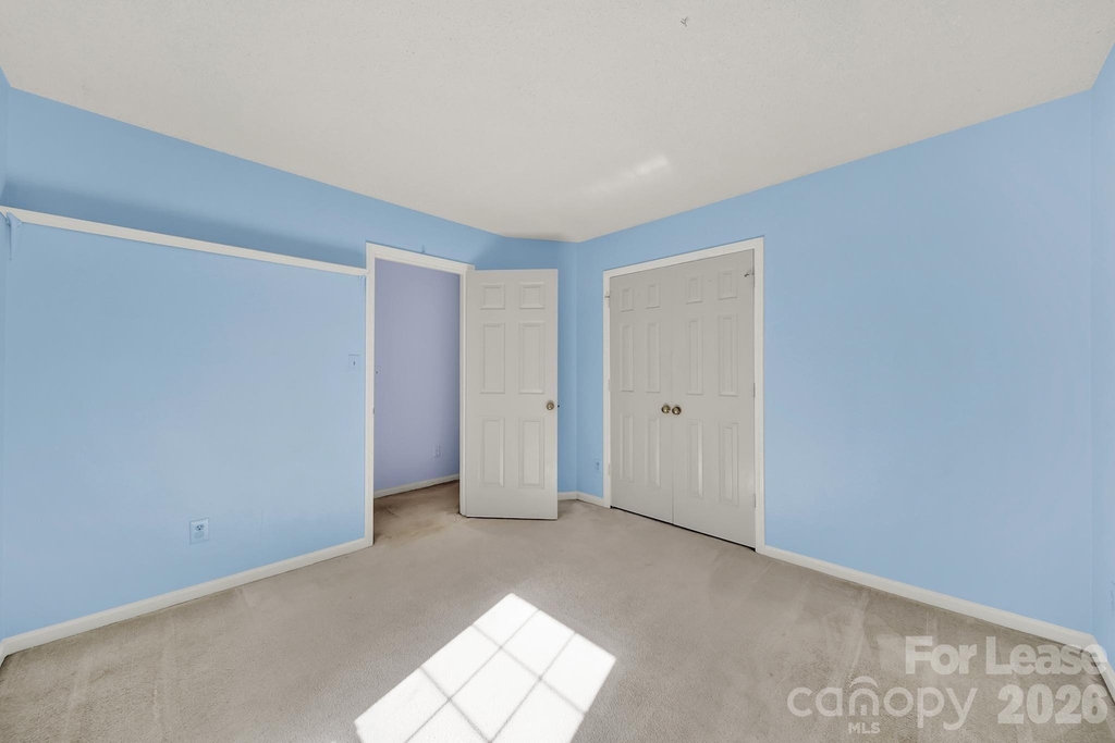 3421 Crescent Knoll Drive - Photo 21