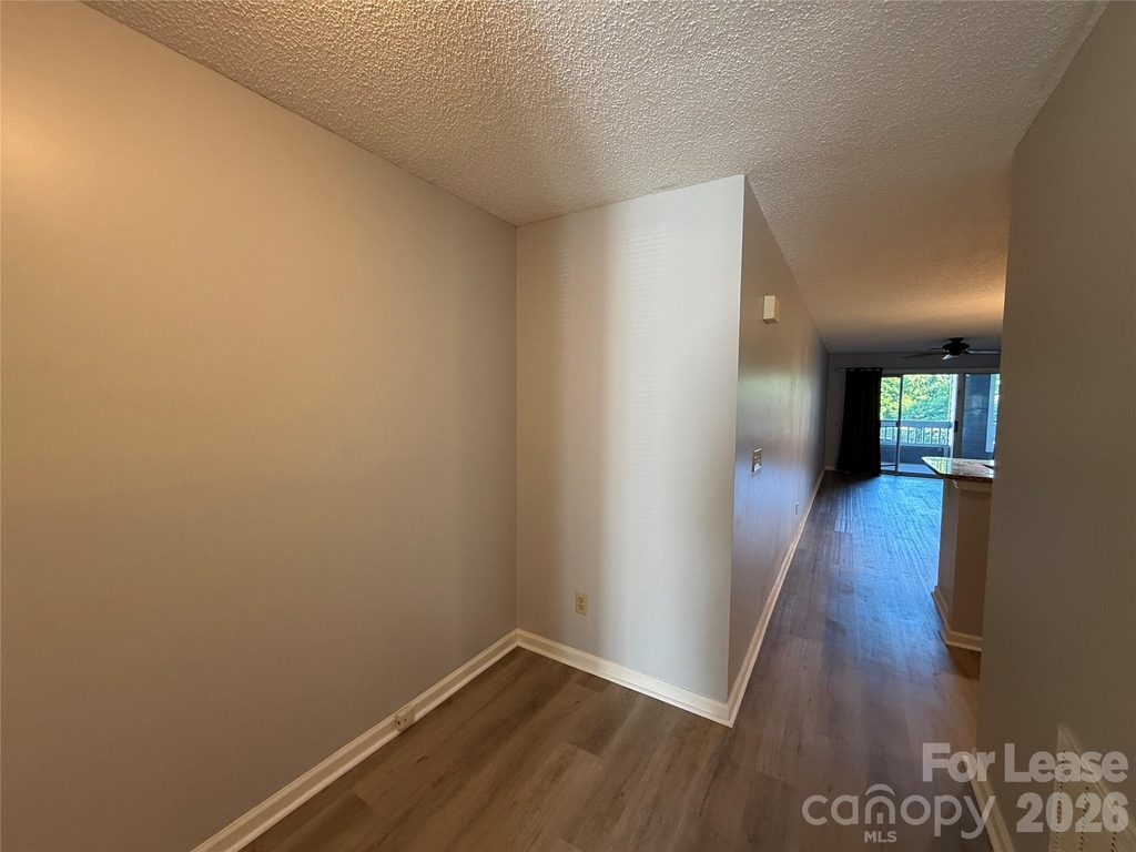 726 Southwest Drive - Photo 10
