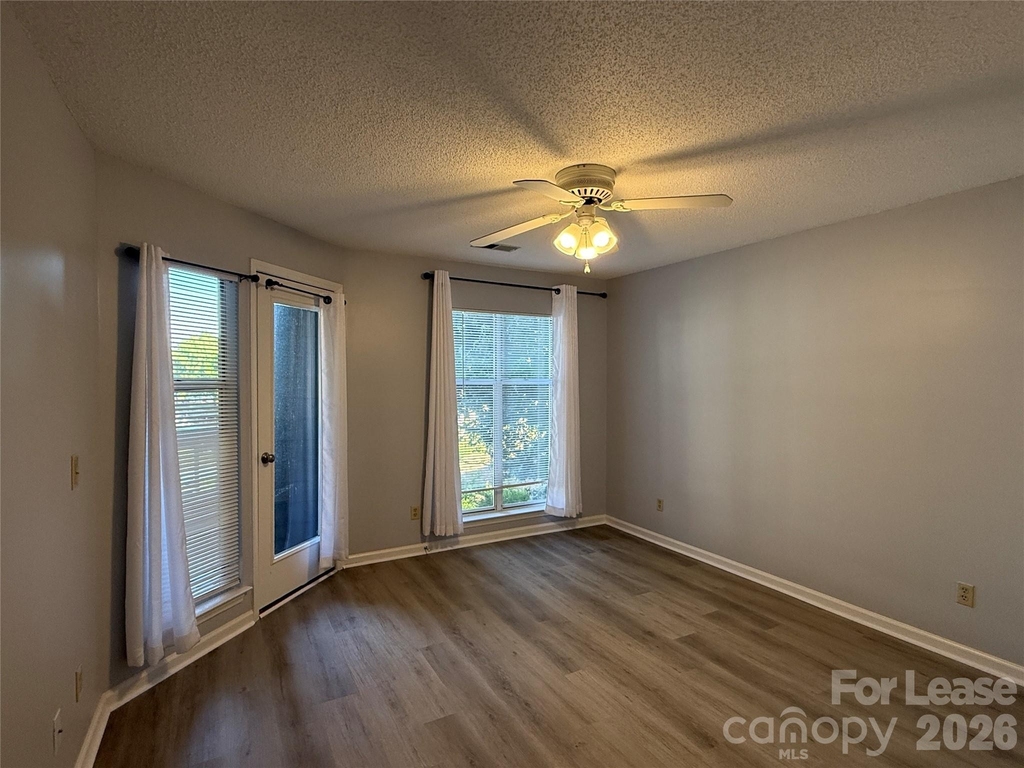 726 Southwest Drive - Photo 19