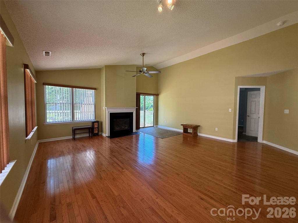 114 Fairway View Drive - Photo 3