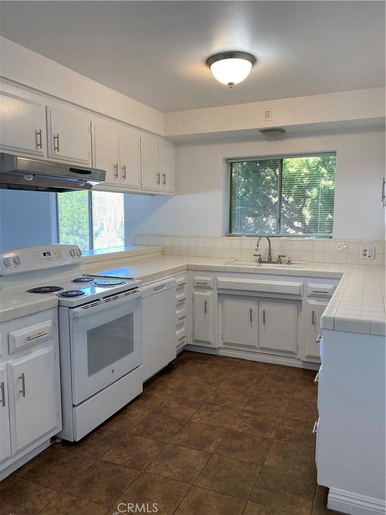 503 Fairview - Photo 4