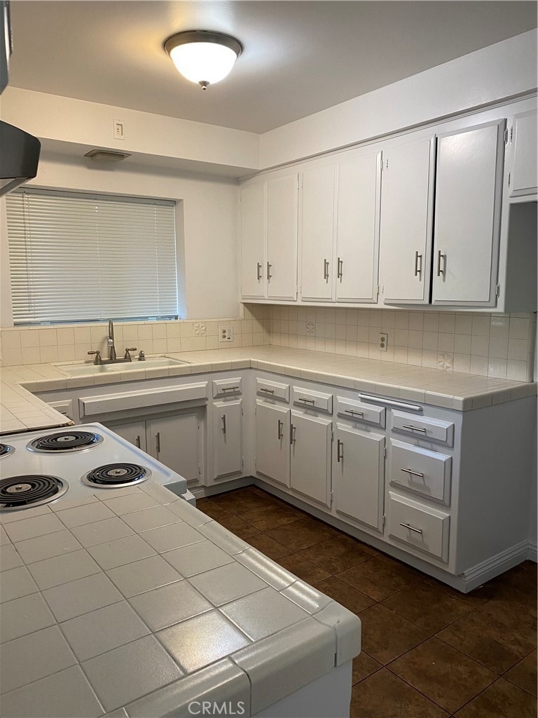 503 Fairview - Photo 6