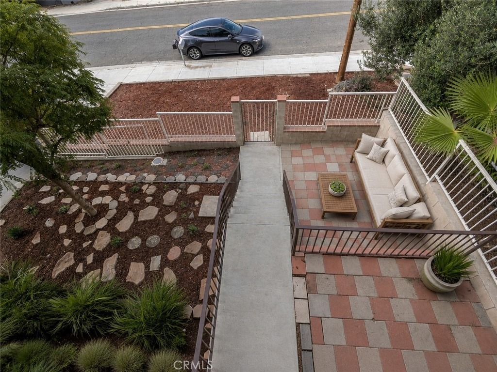 905 W Sumner - Photo 4