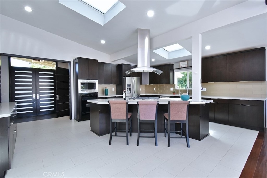 4347 Coronet Drive - Photo 7
