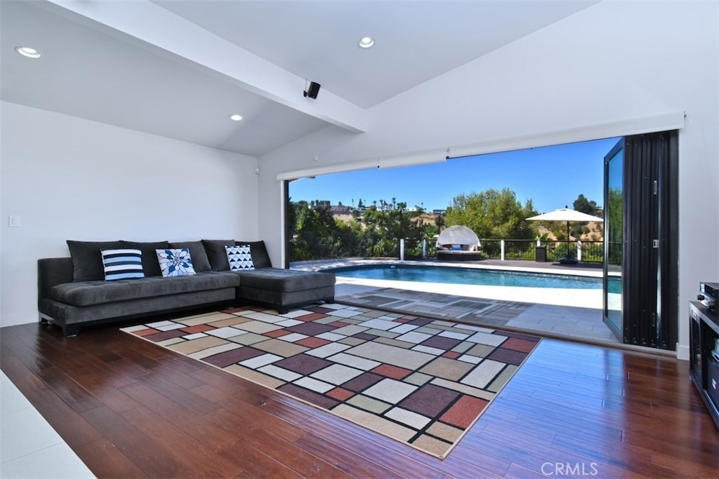 4347 Coronet Drive - Photo 9