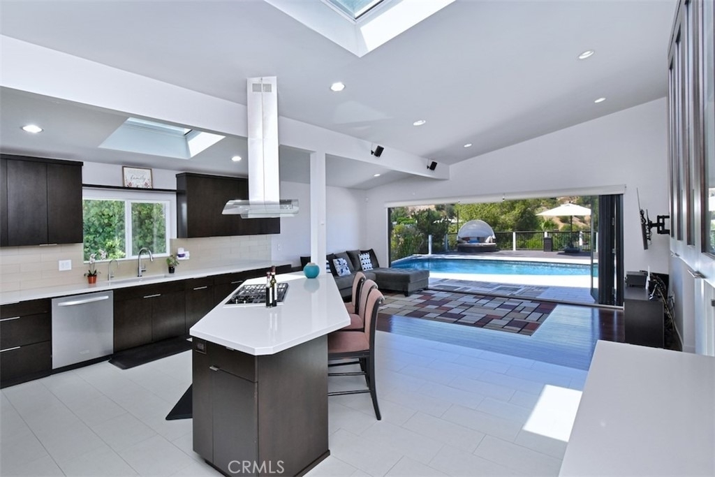 4347 Coronet Drive - Photo 4