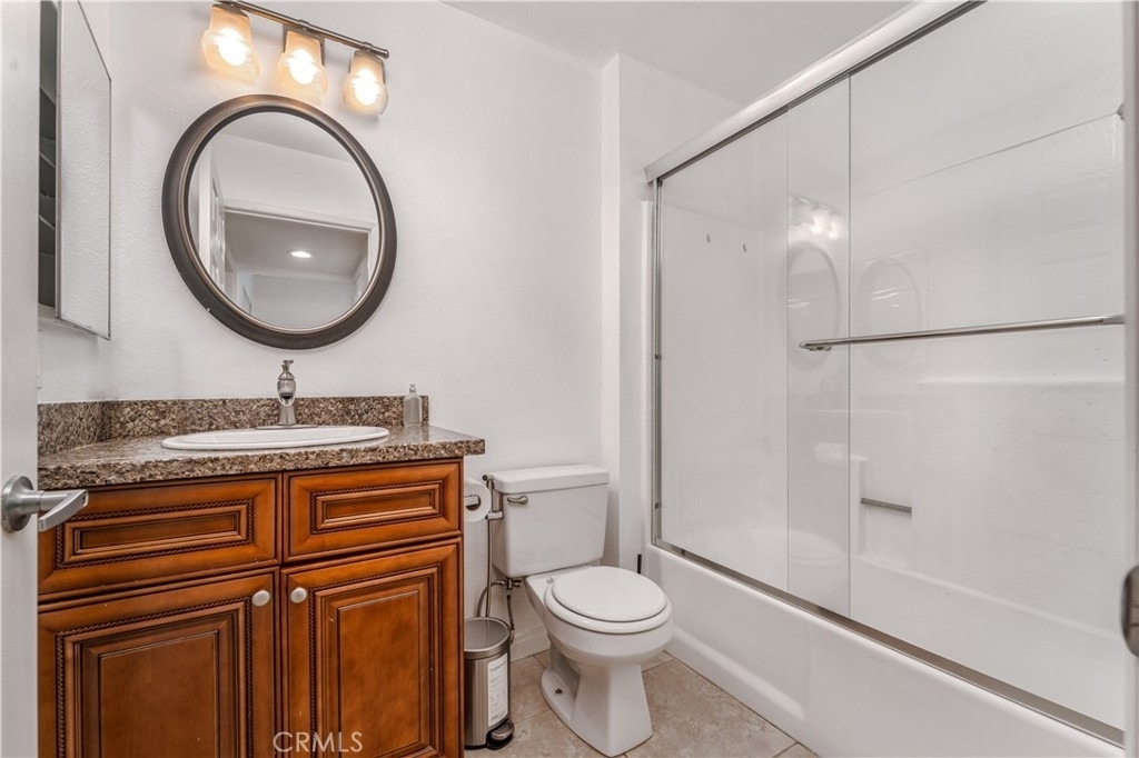5520 Owensmouth - Photo 9