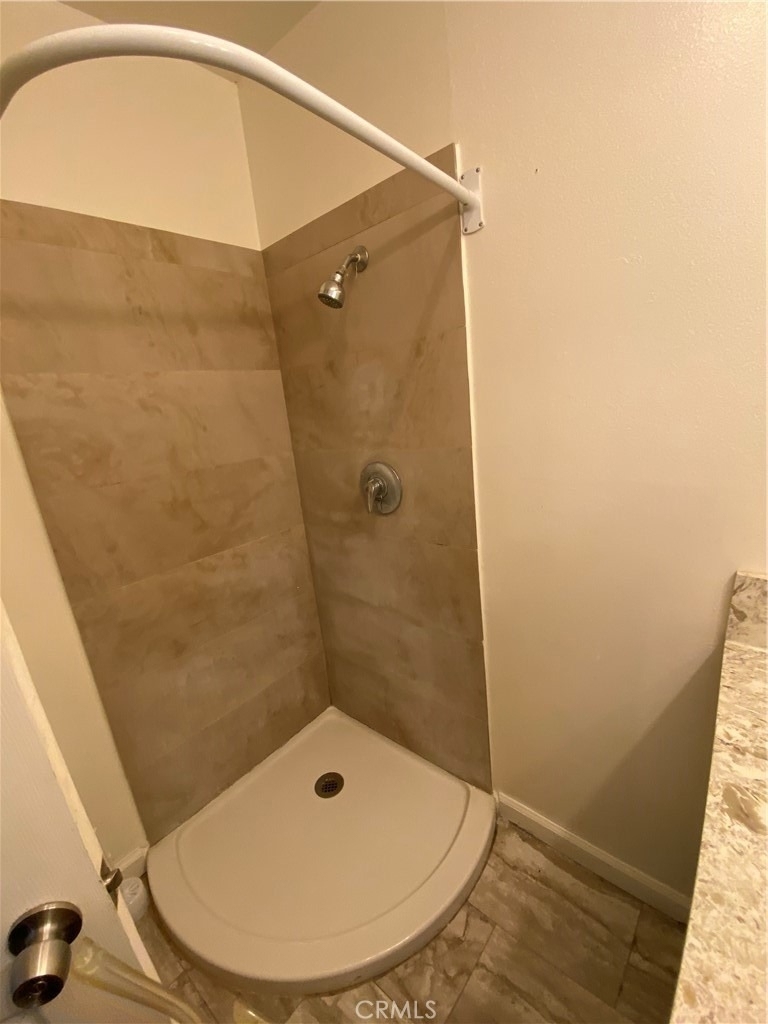 5403 Newcastle - Photo 4