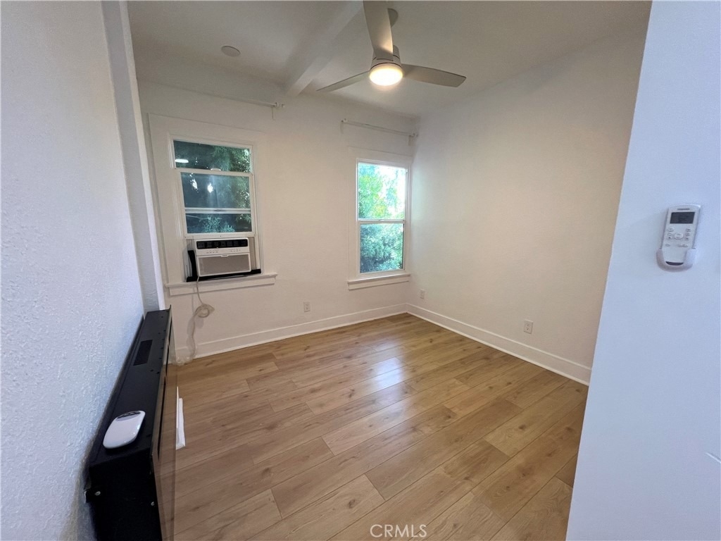 1557 W 36th Place - Photo 13