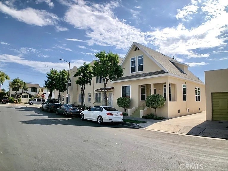 1557 W 36th Place - Photo 25