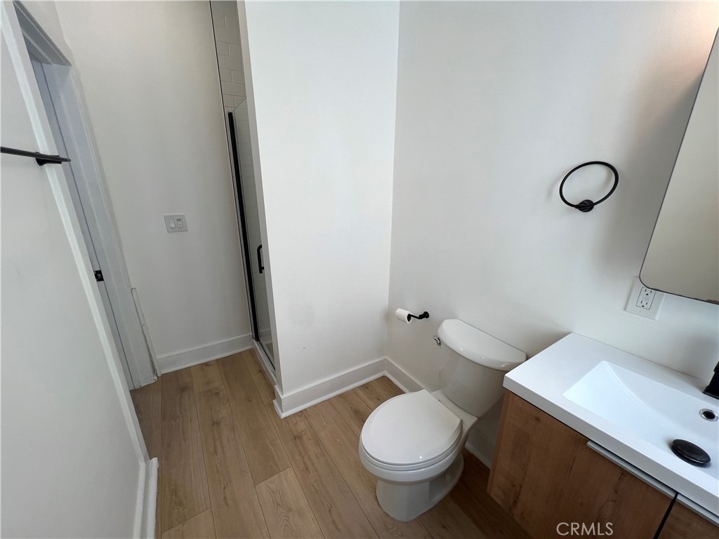 1557 W 36th Place - Photo 19