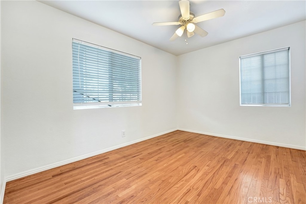 14323 Califa - Photo 11