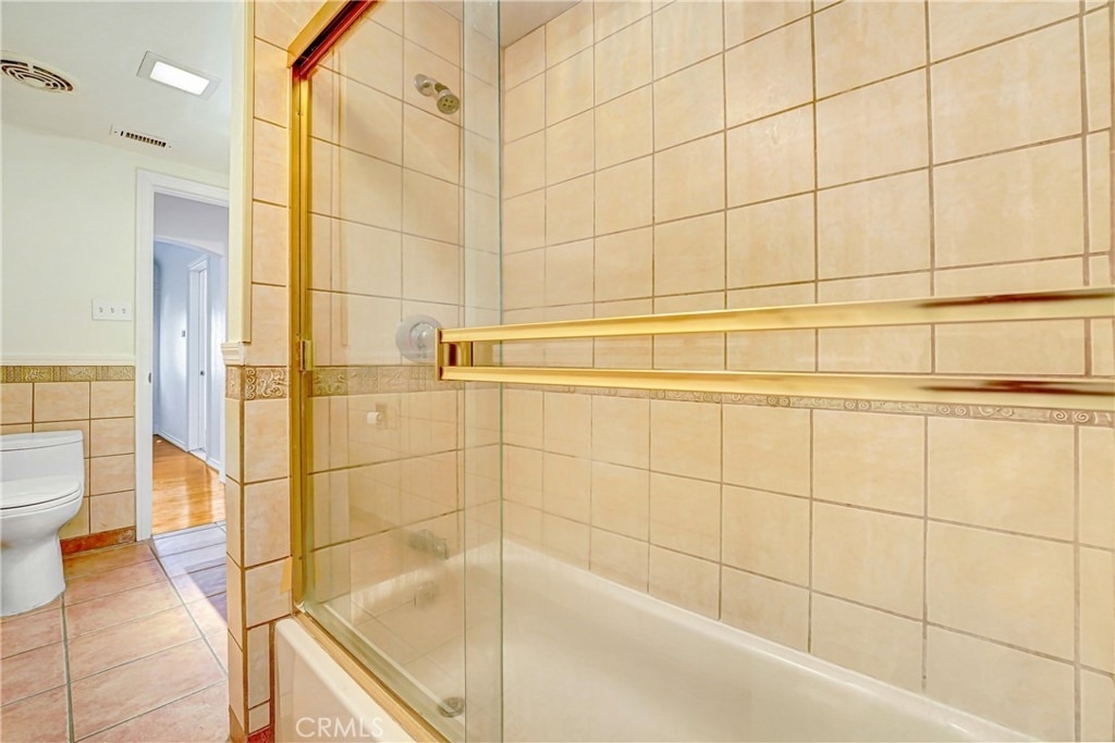 14323 Califa - Photo 7