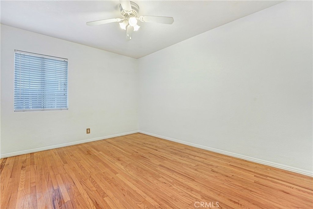 14323 Califa - Photo 12