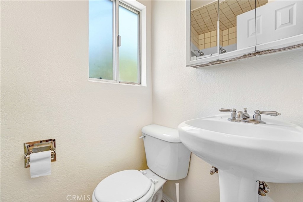 14323 Califa - Photo 8