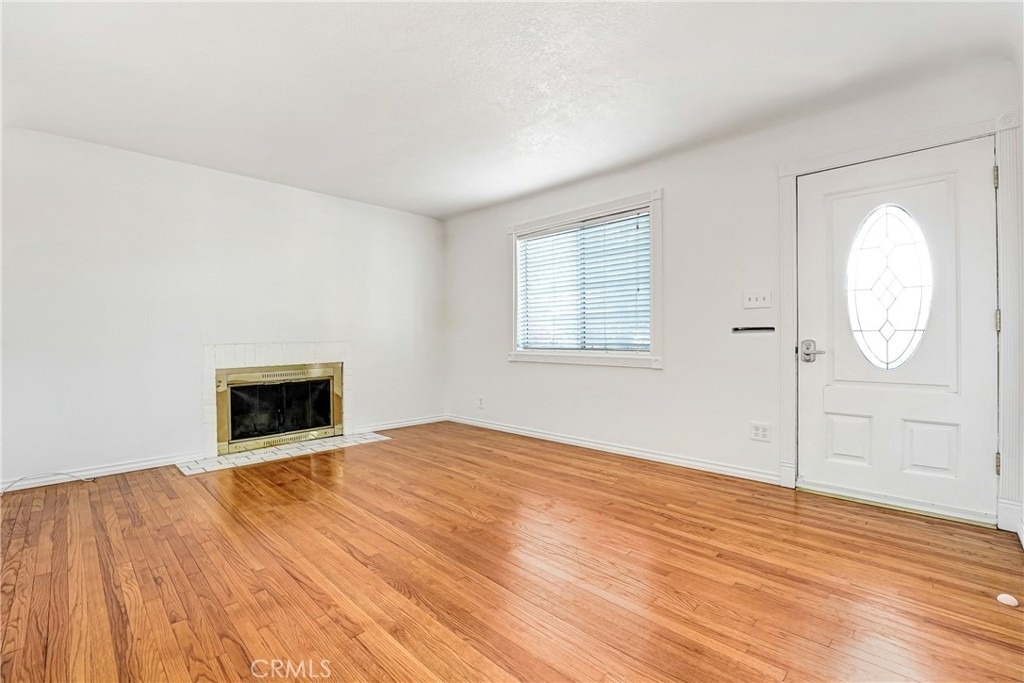14323 Califa - Photo 3