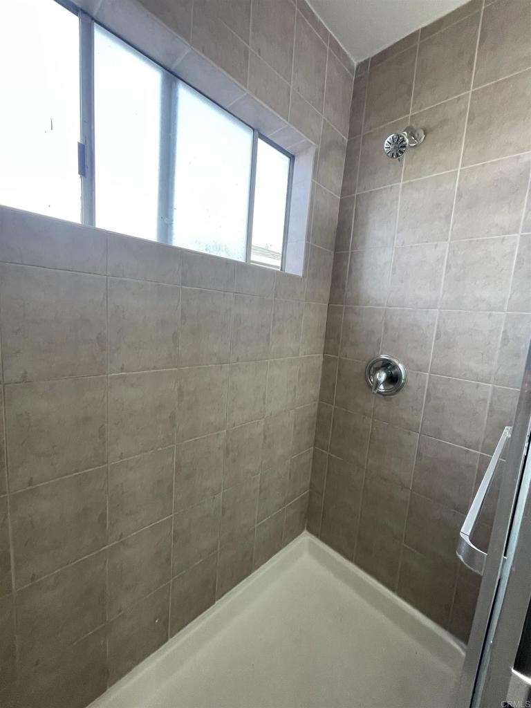 331 E 5th Street - Photo 7