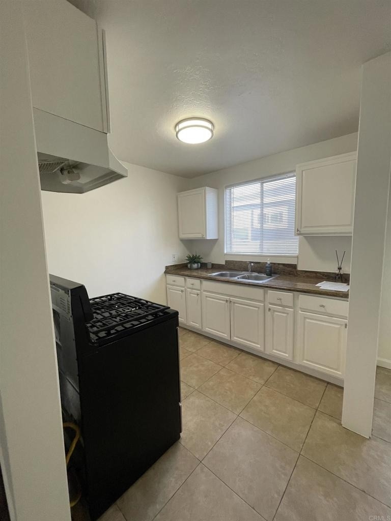 331 E 5th Street - Photo 3