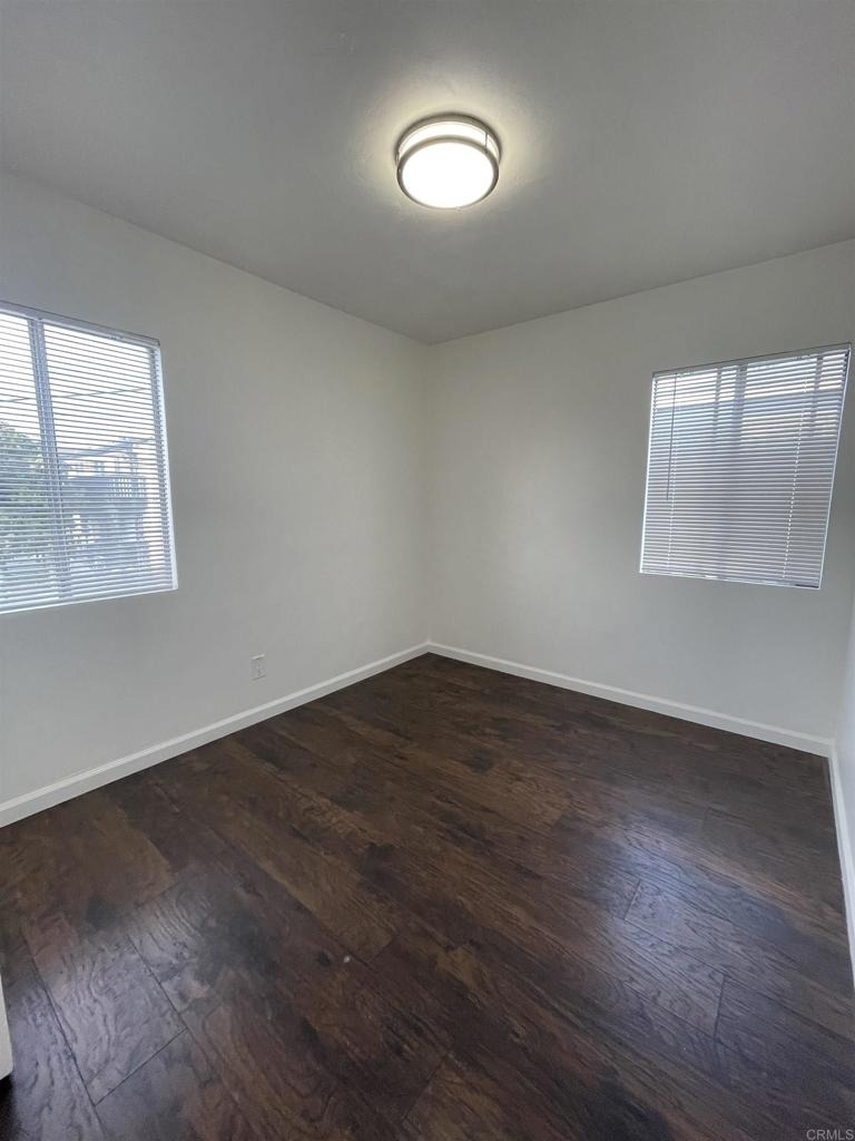 331 E 5th Street - Photo 8