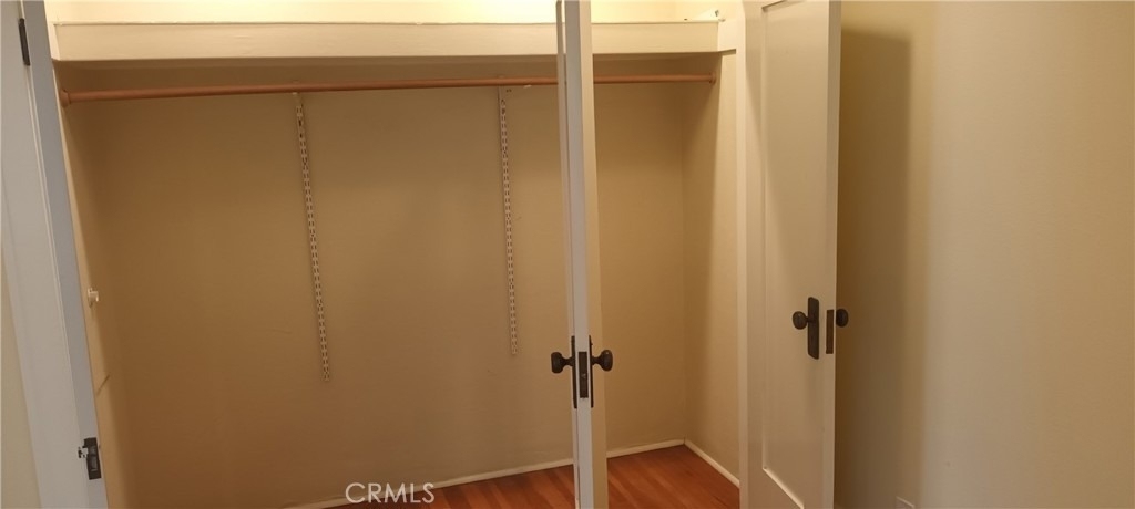 1513 1/2 E Ocean Avenue - Photo 8