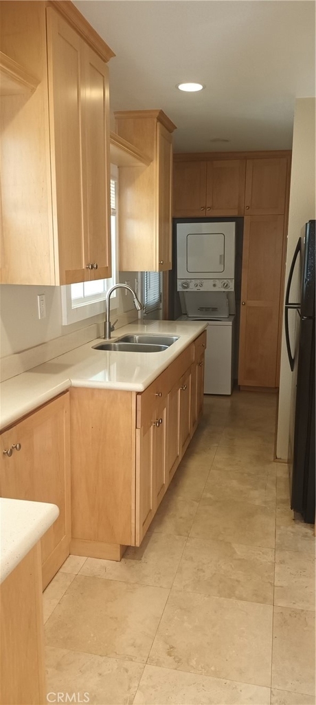 1513 1/2 E Ocean Avenue - Photo 6