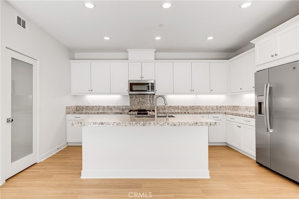 208 Siena - Photo 0