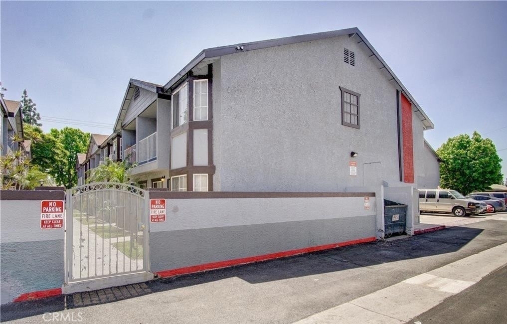 7947 Garfield - Photo 3