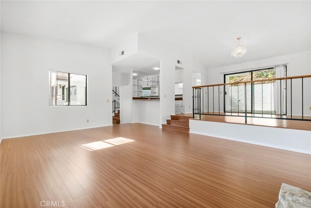 1321 Greenbriar Road - Photo 2