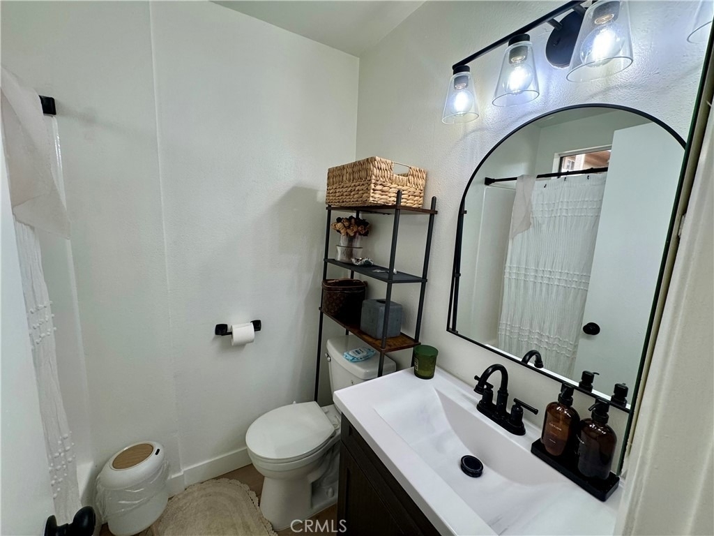 460 Golden - Photo 2
