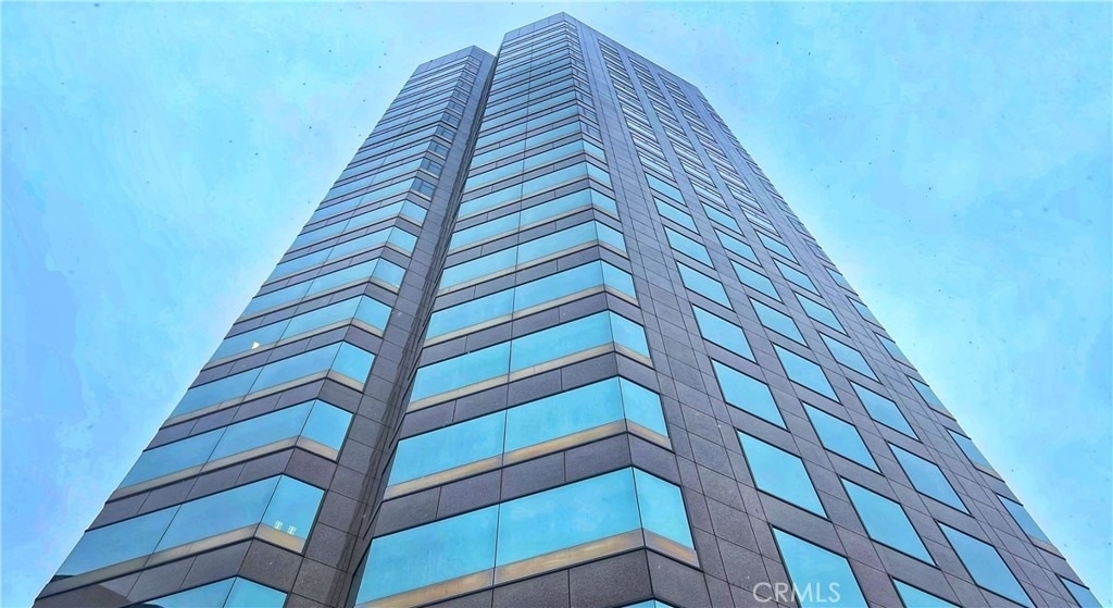 801 S Grand - Photo 0