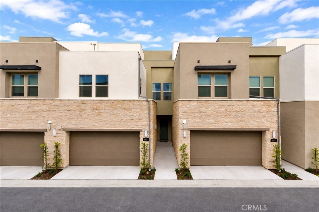 885 Poppy Court - Photo 1